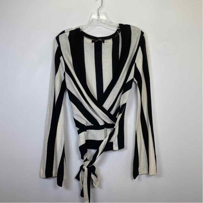 Pre-Owned Size M DO+BE Black & White Top