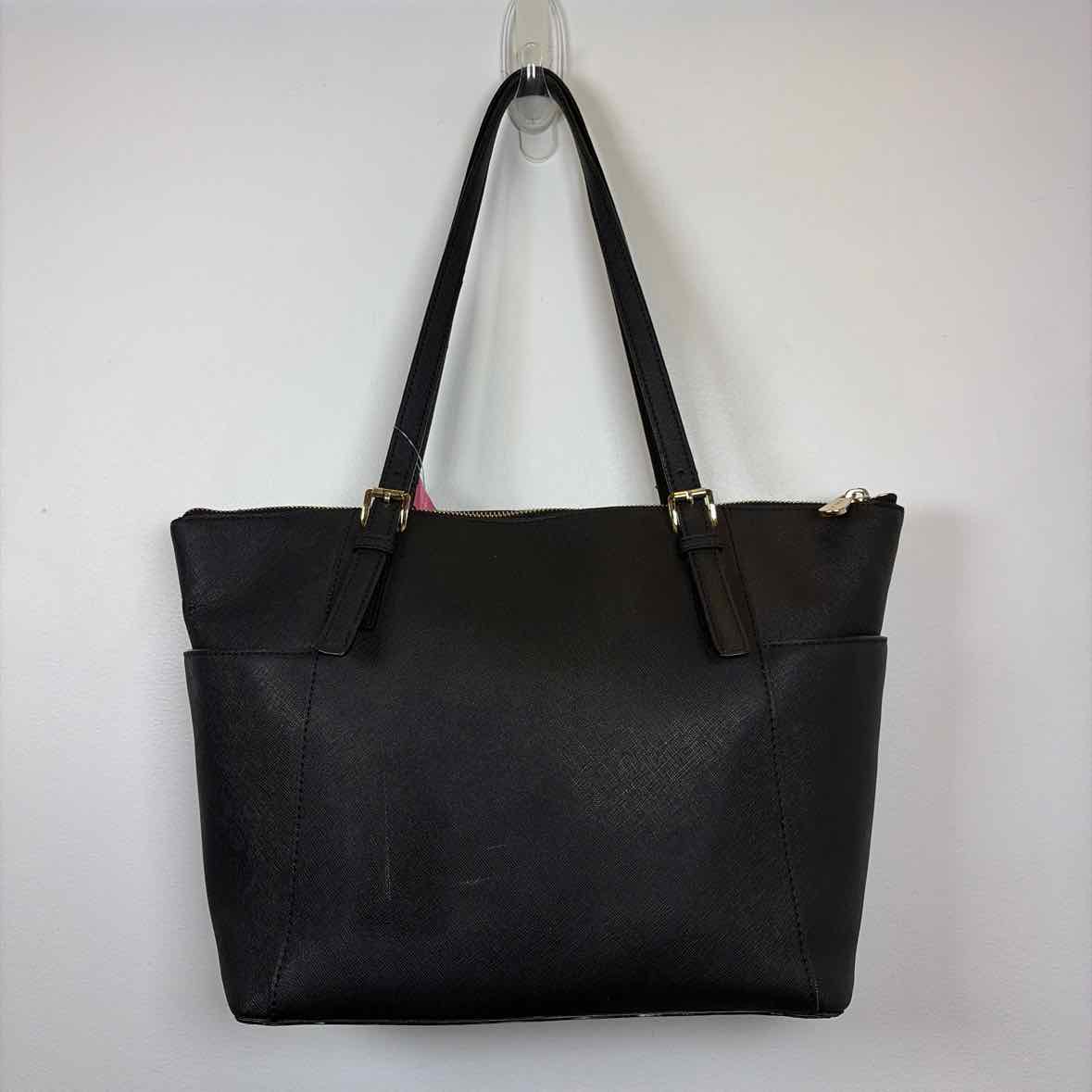 Pre-Owned Michael Kors Black Leather Handbag