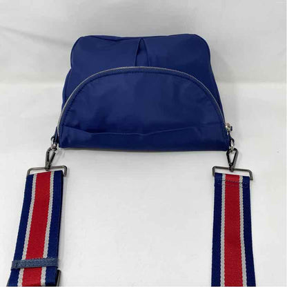 Pre-Owned QUince Navy Nylon Handbag