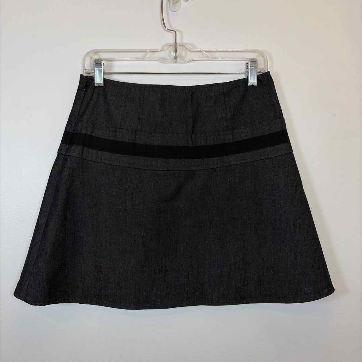 Pre-Owned Size 4/S Cynthia Steffe Denim Skirt