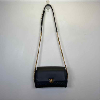 Pre-Owned Chanel Black Leather Designer Handbag
