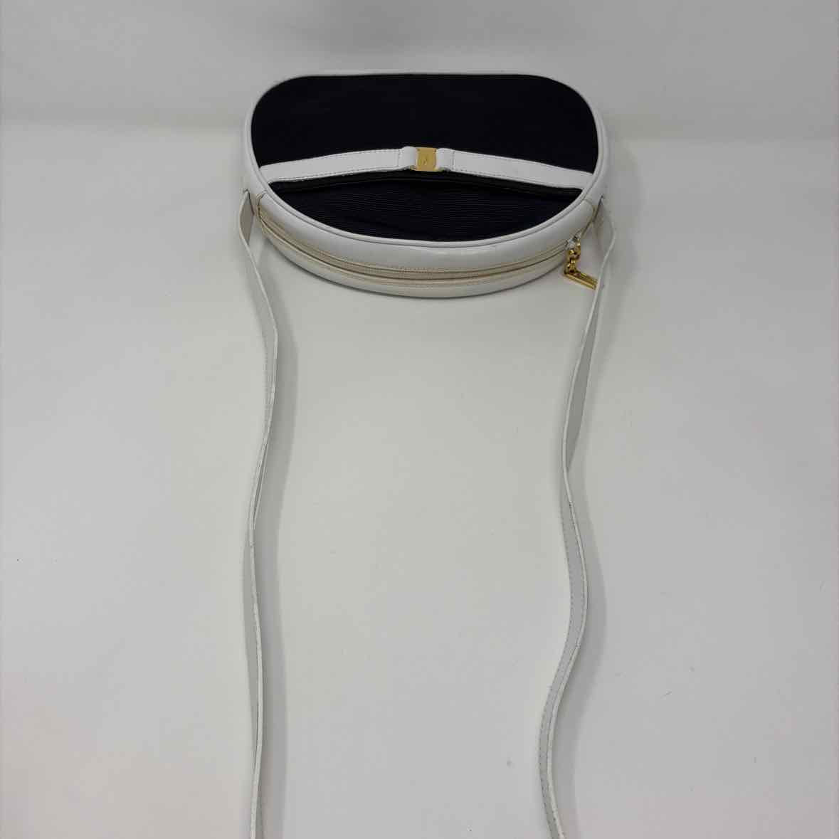 Pre-Owned Ferragamo Navy Leather Designer Handbag