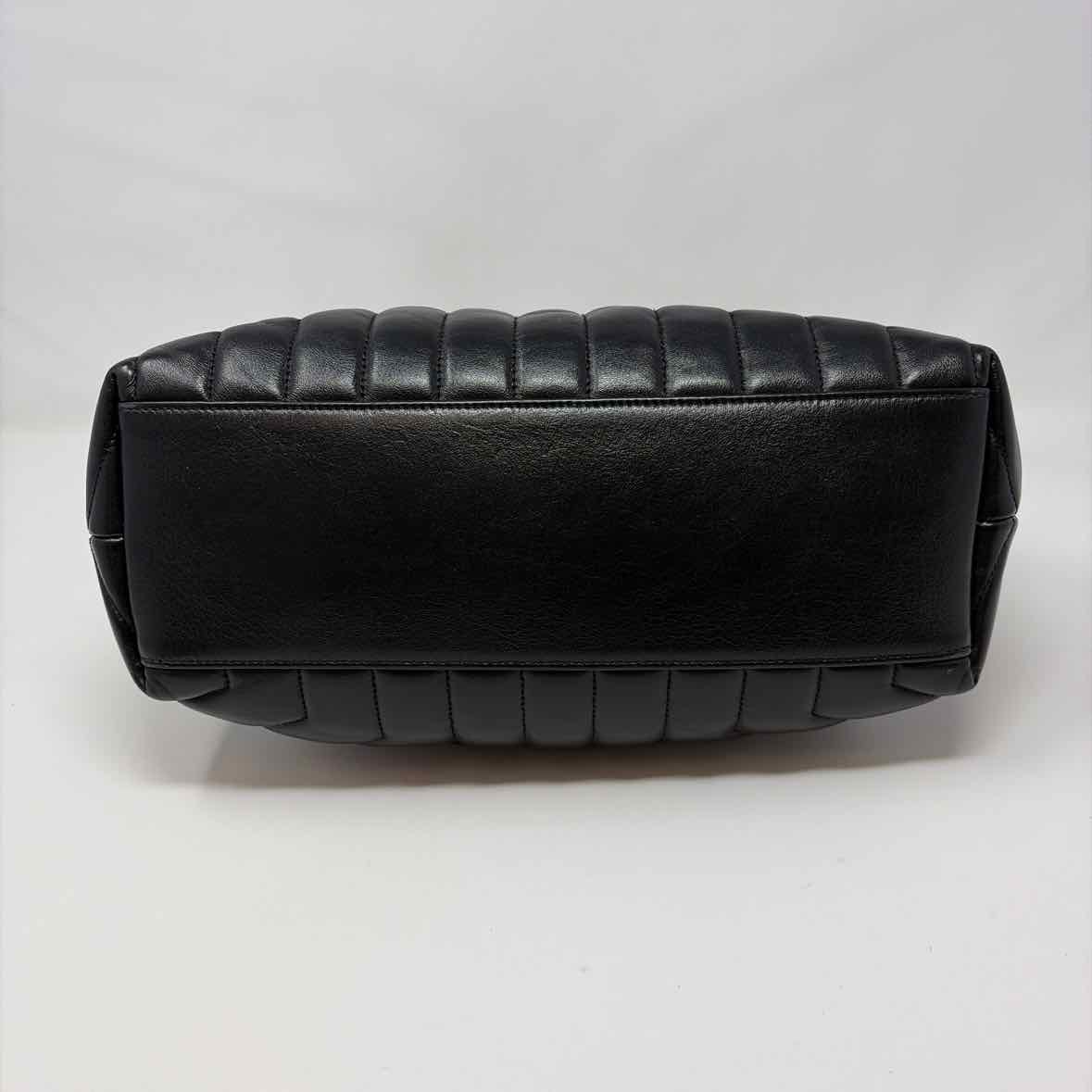 Pre-Owned Saint Laurent Black Leather Designer Handbag