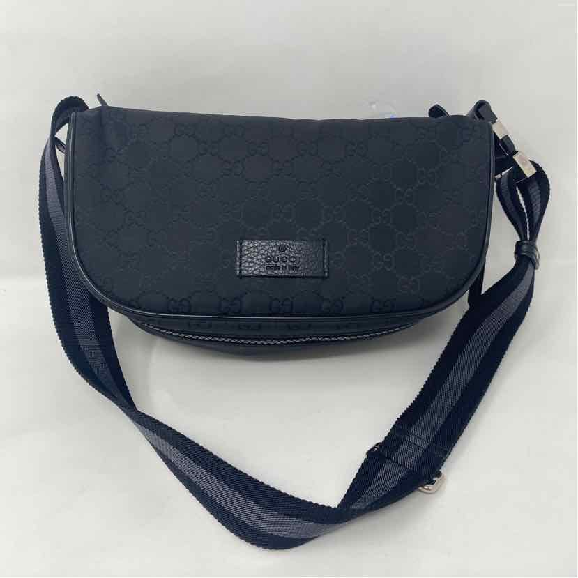 Pre-Owned Gucci Black Nylon Designer Handbag