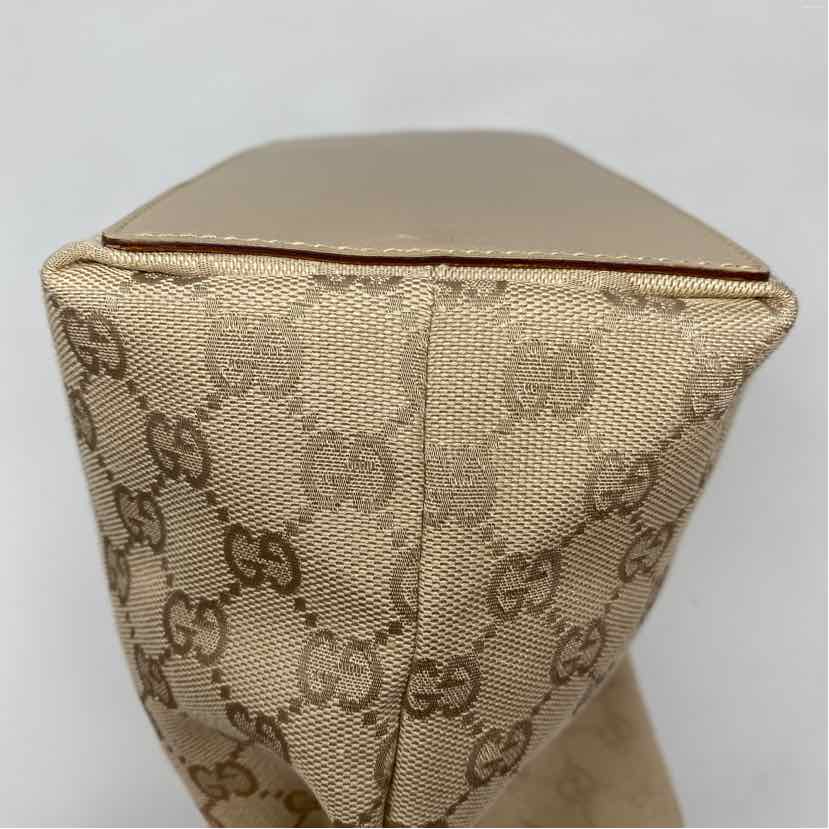 Pre-Owned Gucci Cream Canvas Designer Handbag