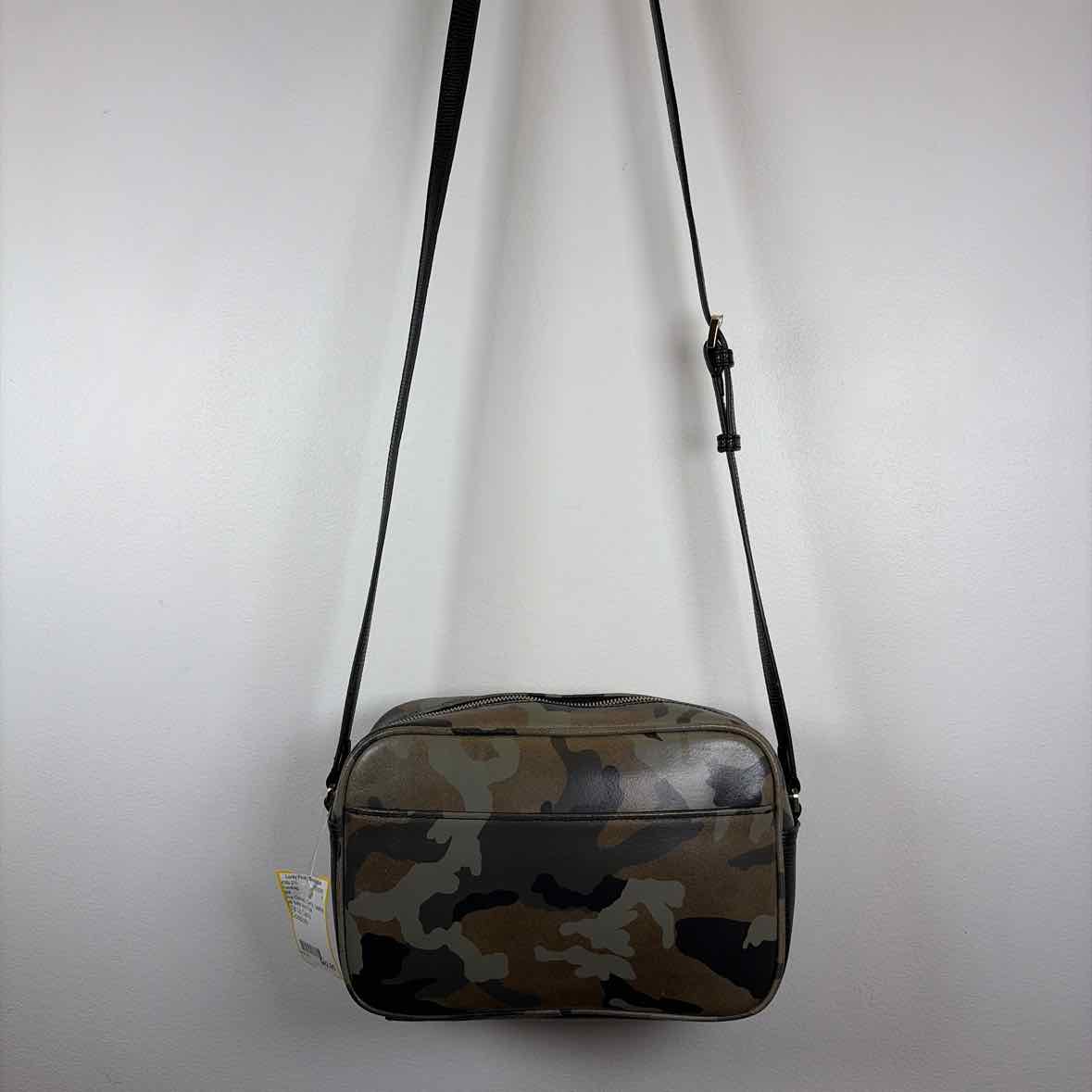 Pre-Owned Gili Camo Leather Handbag