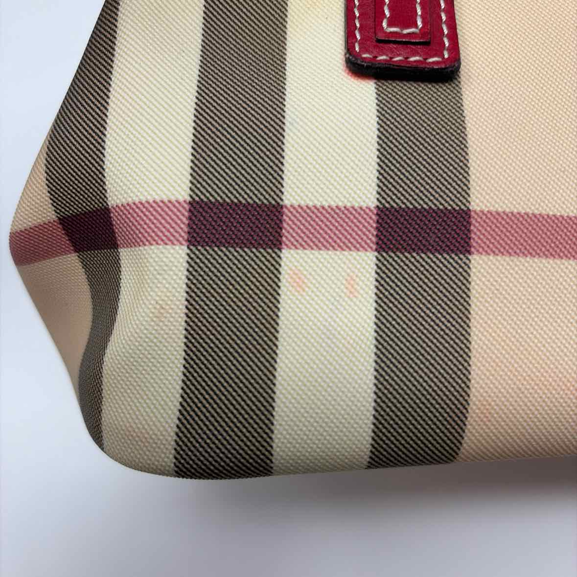 Pre-Owned Burberry Red Multi Coated Canvas Designer Handbag