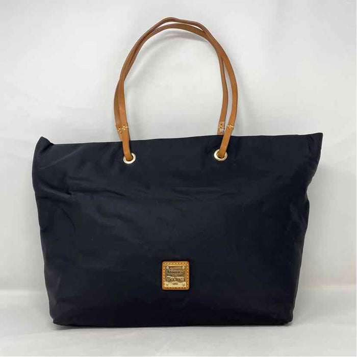 Pre-Owned Dooney & Bourke Black Nylon Handbag