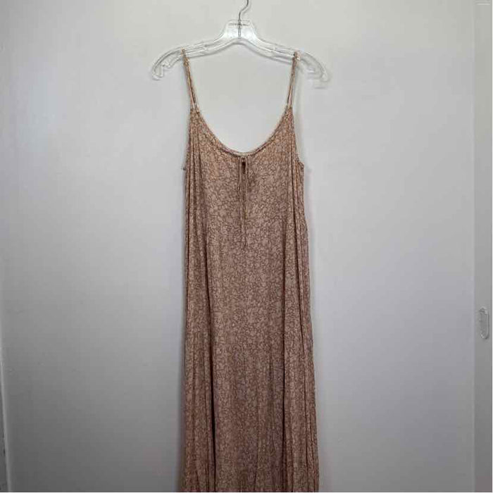 Pre-Owned Size M Dress Forum Mauve Casual Dress