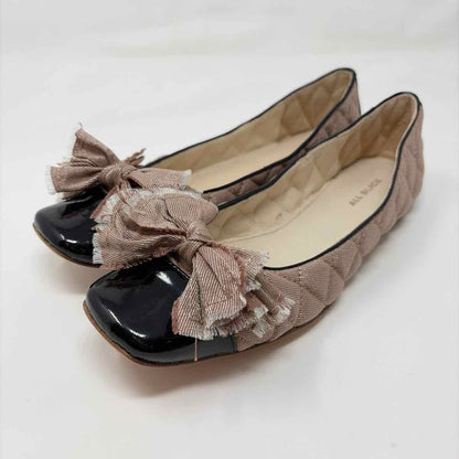 Pre-Owned Shoe Size 7 All Black Rose Flats