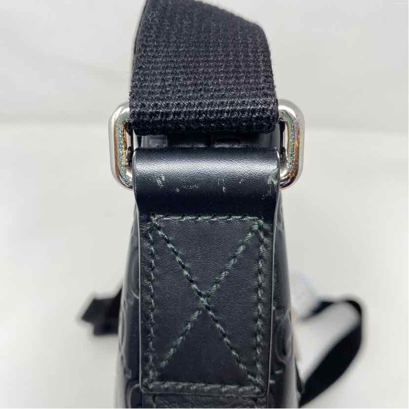 Pre-Owned Gucci Black Leather Designer Handbag