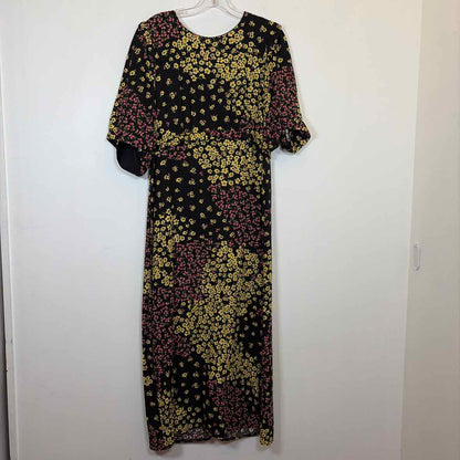 Pre-Owned Size 10/L Nobody's Child Black Floral Casual Dress