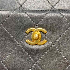 Pre-Owned Chanel Black Leather Designer Handbag