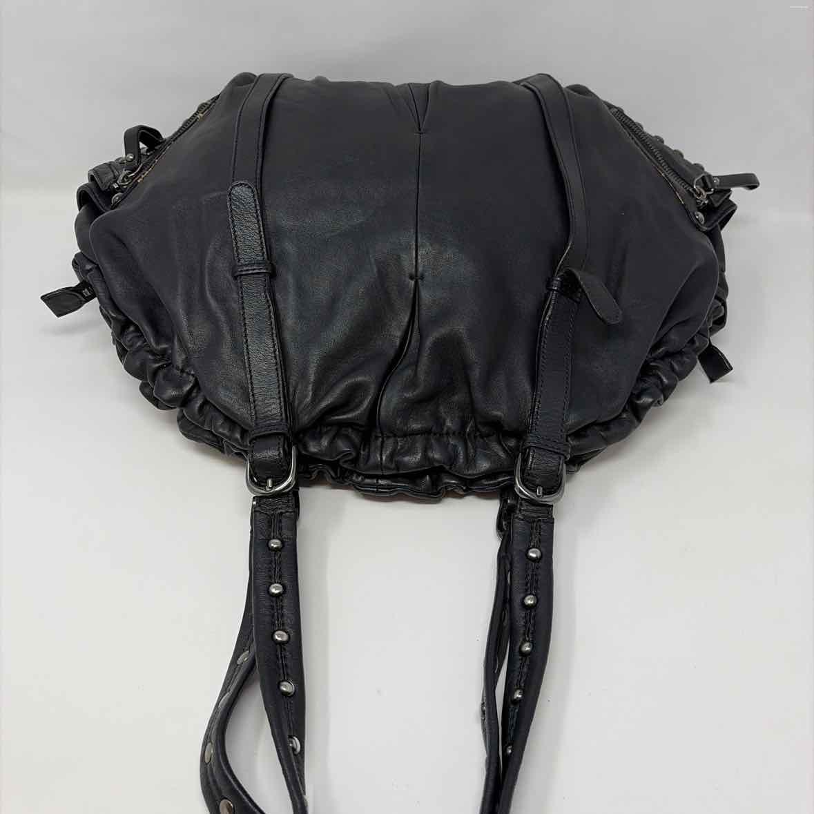 Pre-Owned Hype Black Leather Handbag