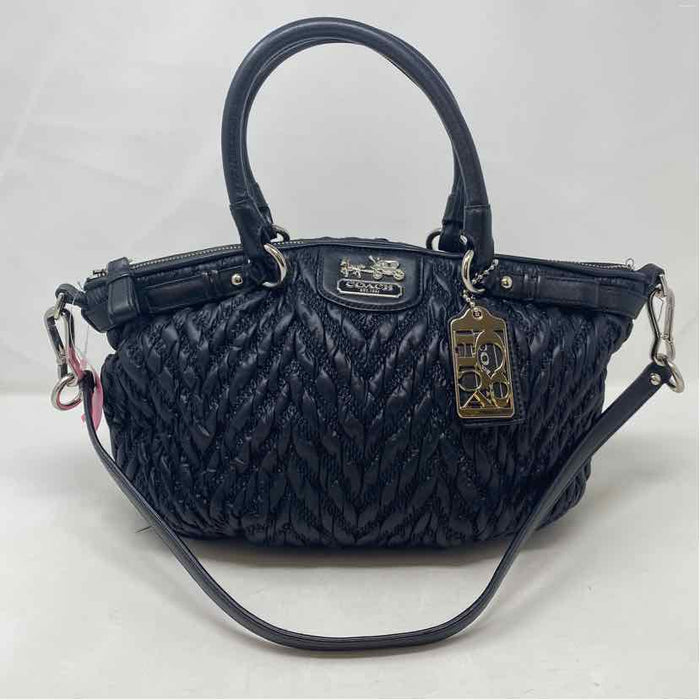 Pre-Owned Coach Black Nylon Handbag