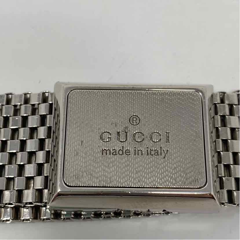 Pre-Owned Gucci Silver Metal Designer Belt