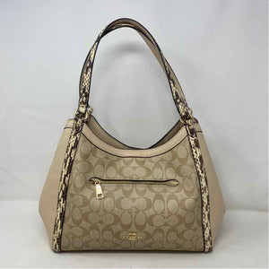 Pre-Owned Coach Cream Canvas Handbag
