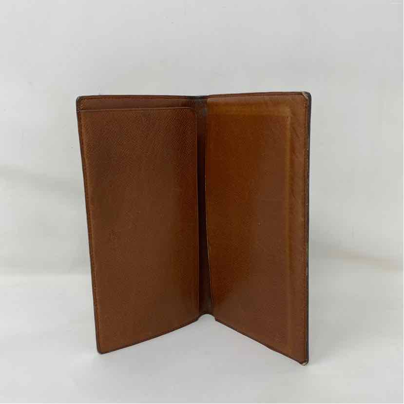 Pre-Owned Louis Vuitton Tan Canvas Designer Wallet