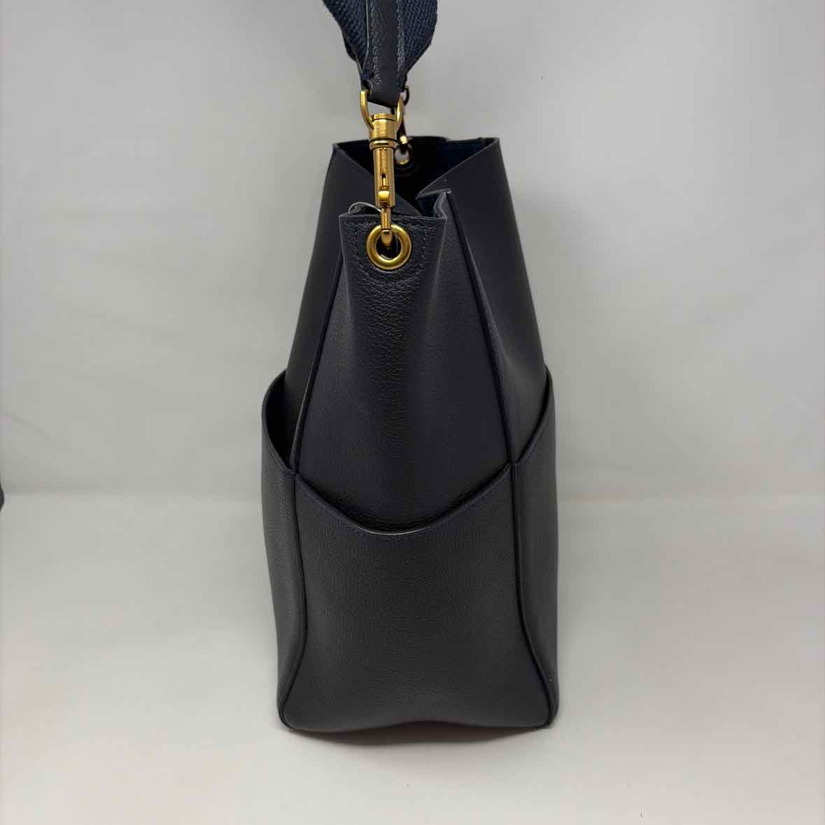 Pre-Owned Celine Navy Leather Designer Handbag