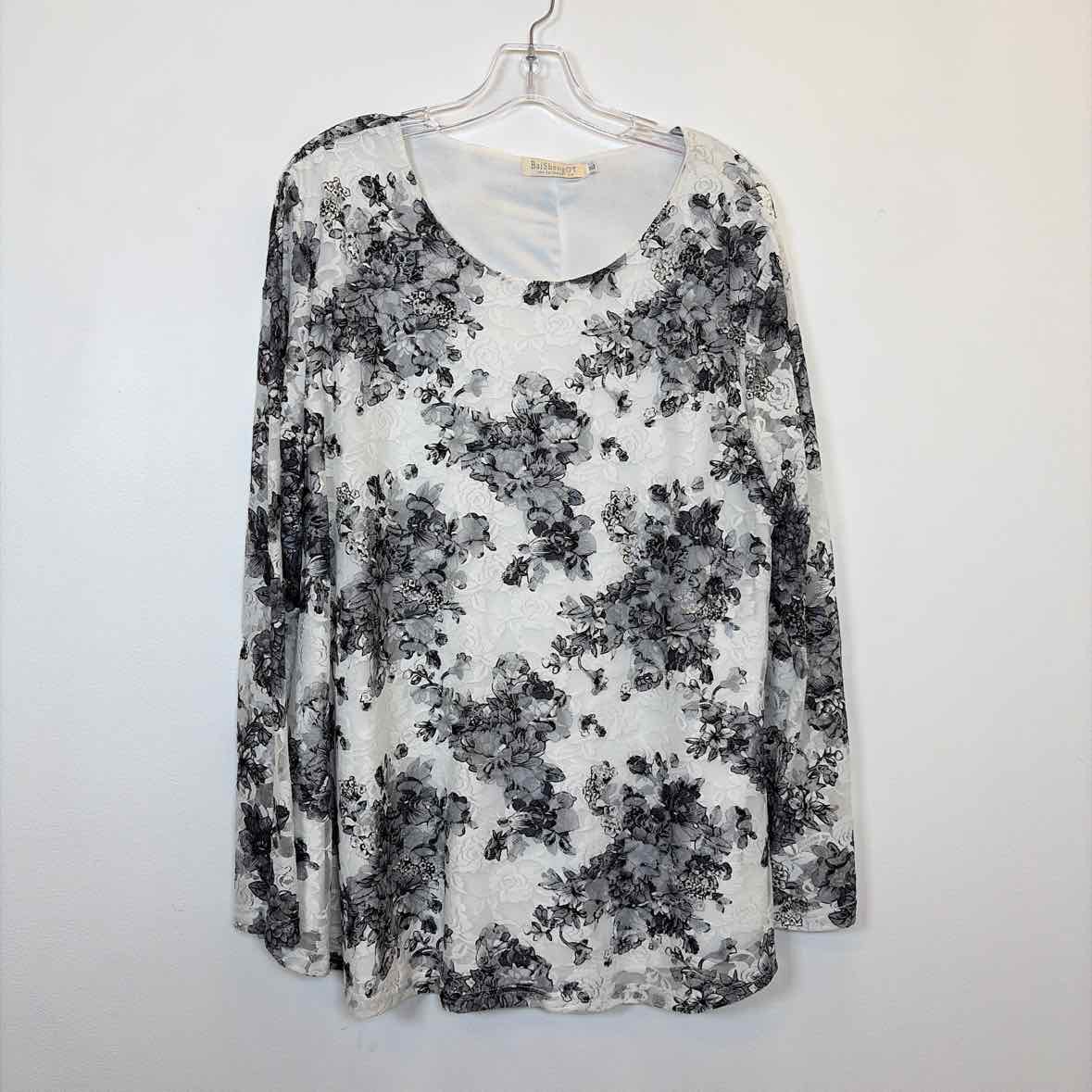 Pre-Owned Size XL BaiSheng GT Black/White Top