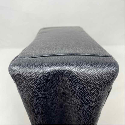 Pre-Owned Chanel Black Leather Designer Handbag