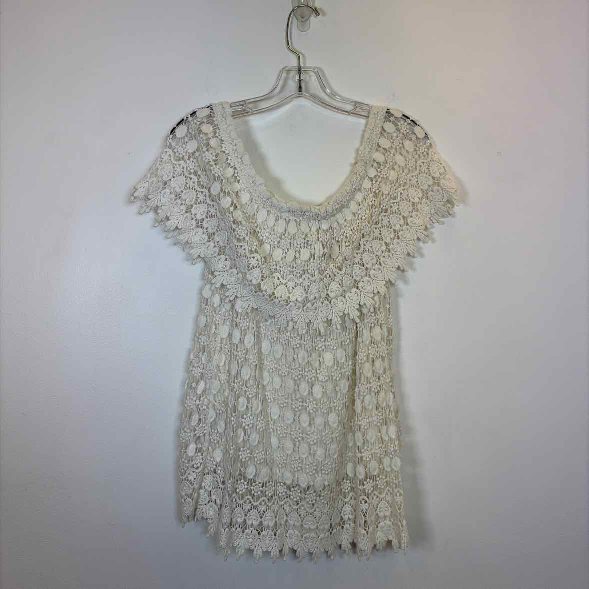 Pre-Owned Size XL Velvet White Top