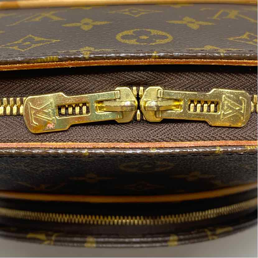 Pre-Owned Louis Vuitton Monogram Canvas Designer Handbag