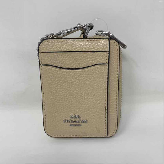 Pre-Owned Coach Cream Leather Wallet