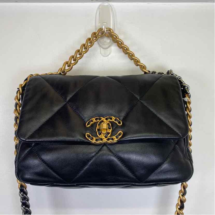 Pre-Owned Chanel Black Leather Designer Handbag