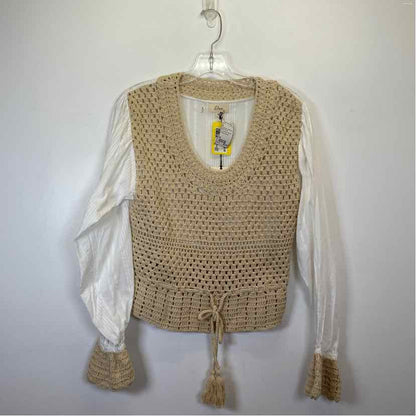 Pre-Owned Size M Elan Tan/White Top