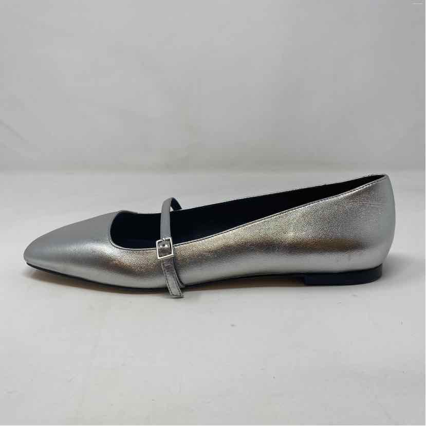 Pre-Owned Shoe Size 10 Marion Parke Silver Flats