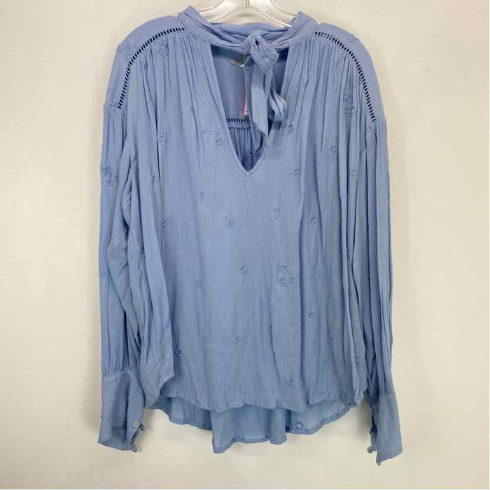 Pre-Owned Size M We The Free Blue Top