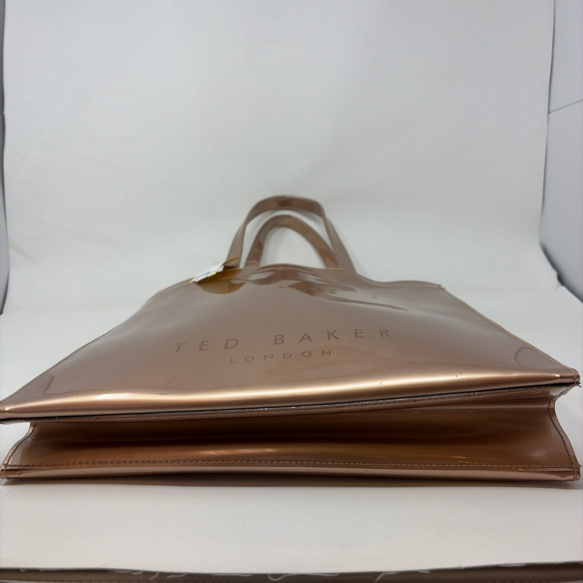 Pre-Owned Ted Baker Rose Gold Patent Handbag