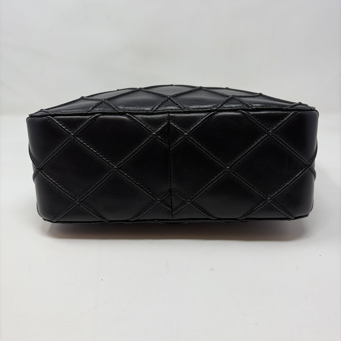 Pre-Owned Chanel Black Leather Designer Handbag