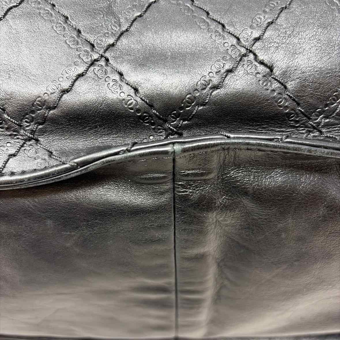 Pre-Owned Chanel Black Leather Designer Handbag