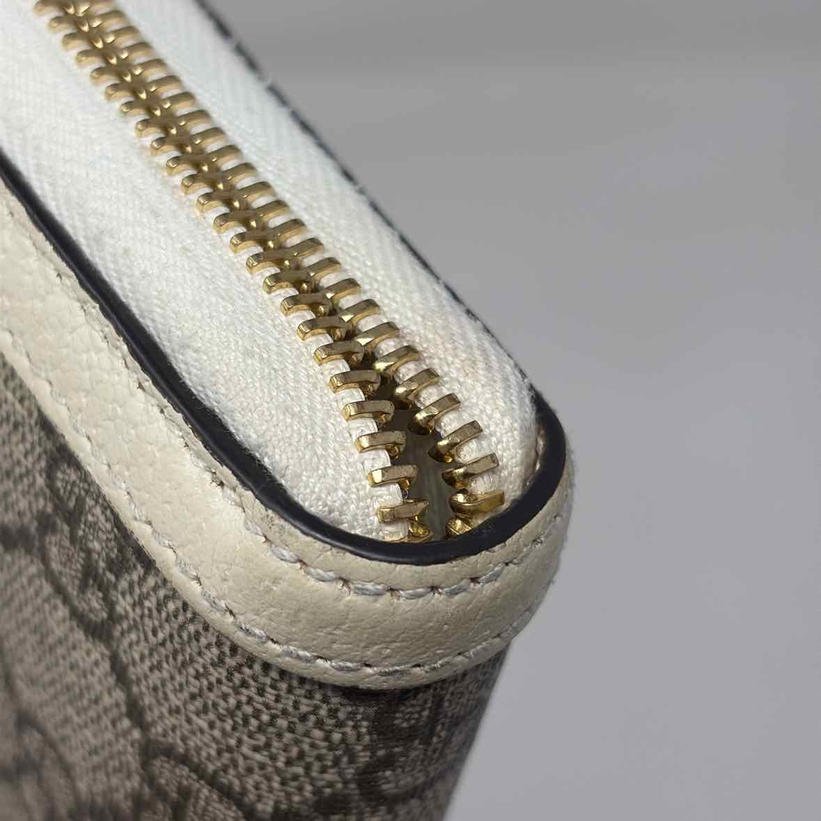 Pre-Owned Gucci Monogram Canvas Designer Wallet