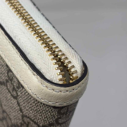 Pre-Owned Gucci Monogram Canvas Designer Wallet