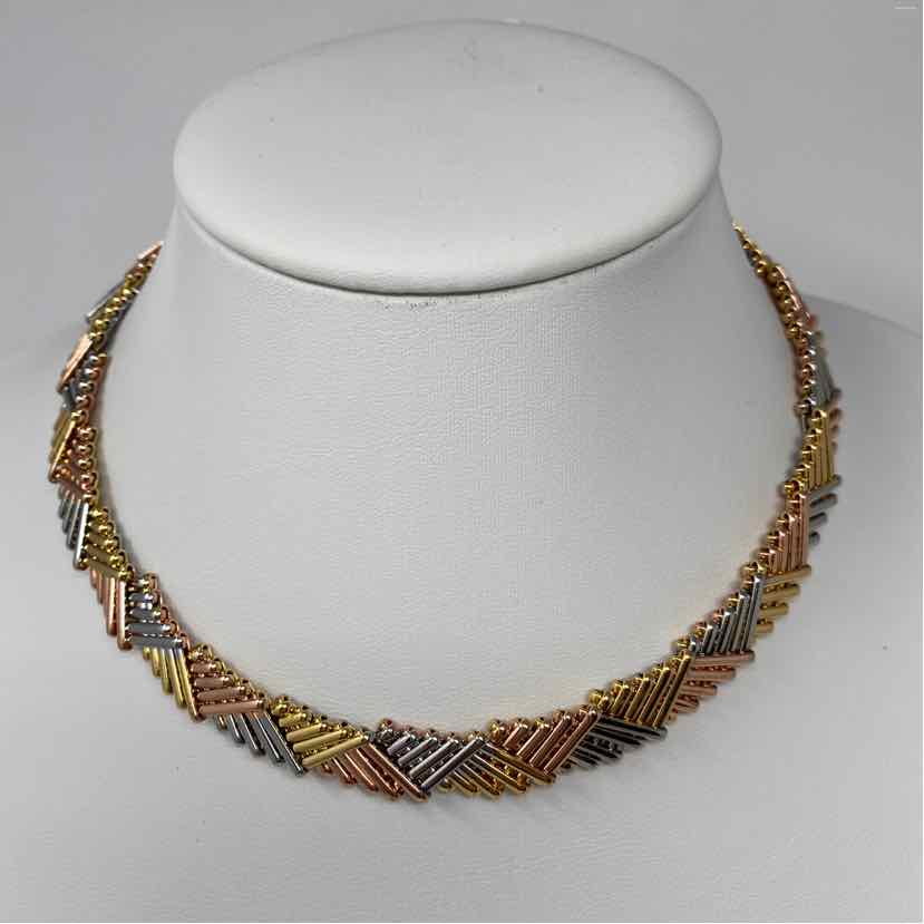 Tri Metal Metal Necklace