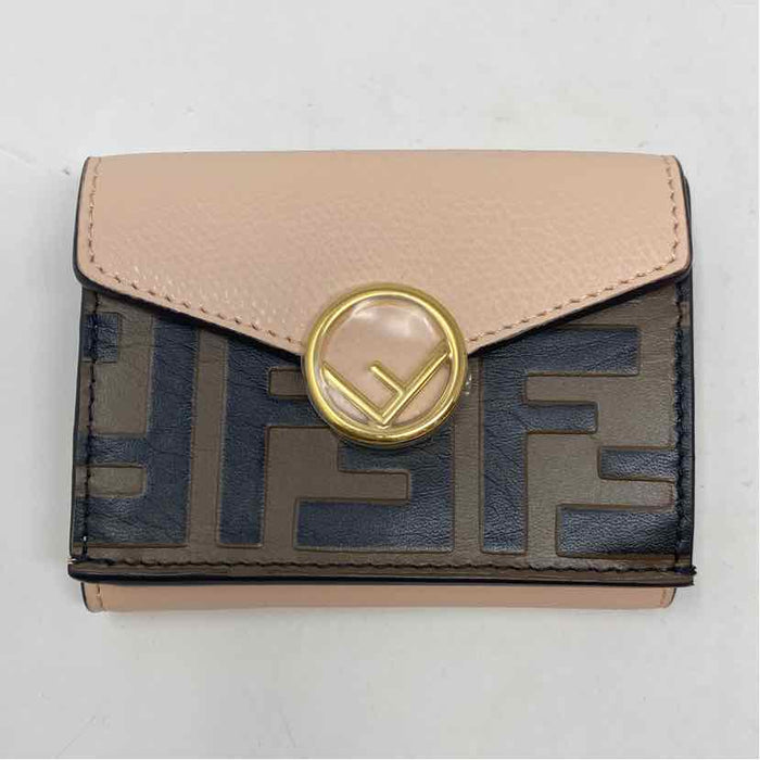 Pre-Owned Fendi Monogram Leather Designer Wallet