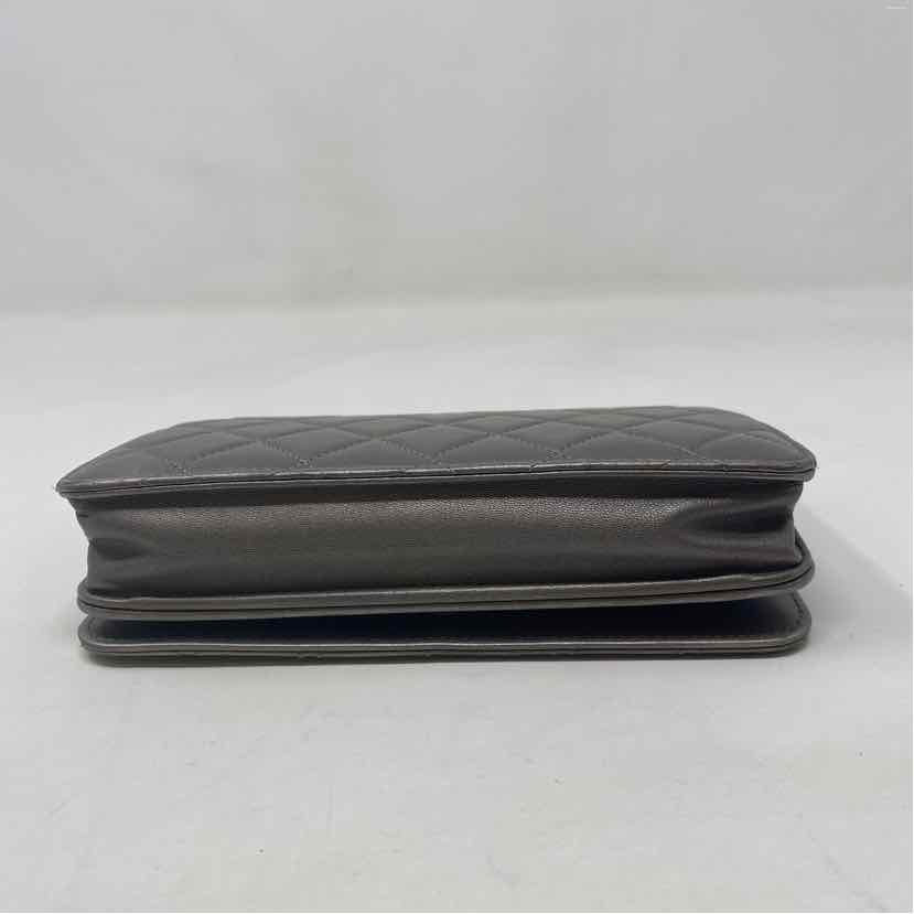 Pre-Owned Chanel Gunmetal Leather Designer Handbag