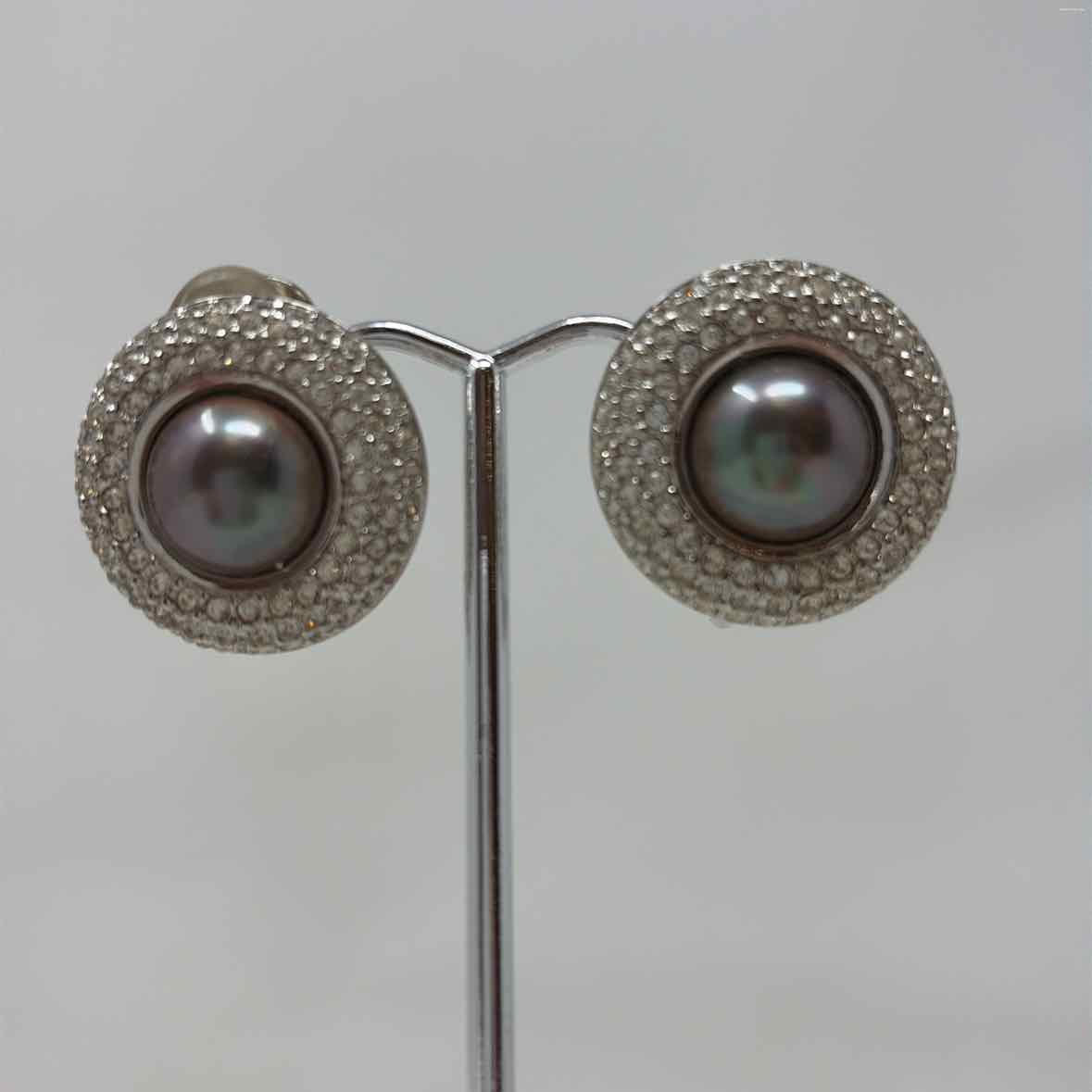 Pre-Owned Christian Dior Grey Pearls Designer Jewelry