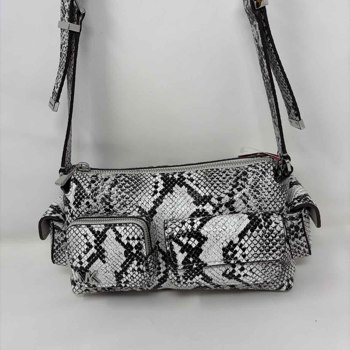 Pre-Owned Michael Kors Black/White Leather Handbag