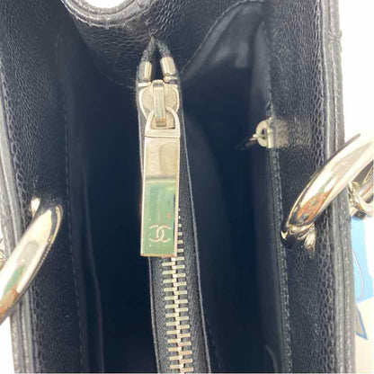 Pre-Owned Chanel Black Leather Designer Handbag