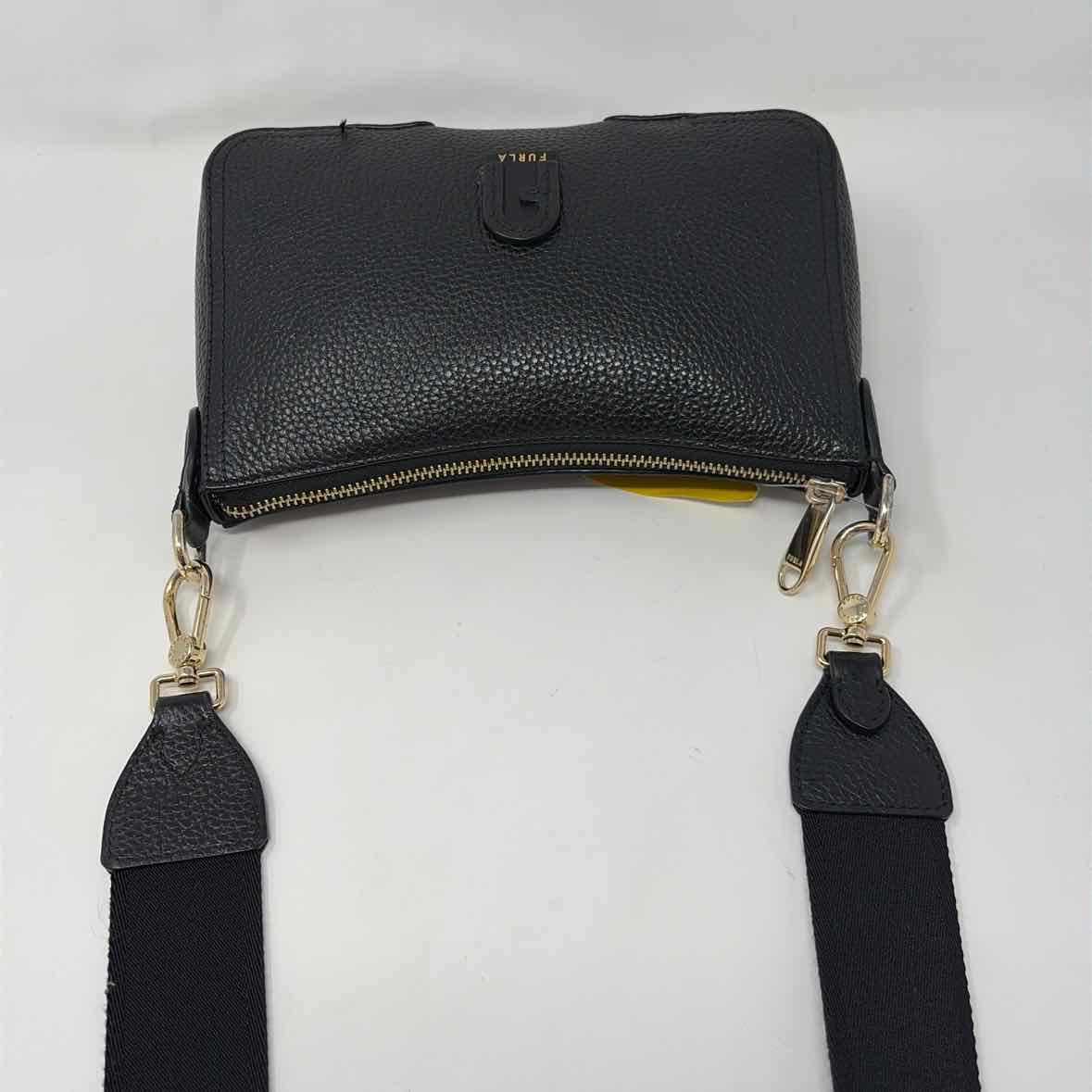 Pre-Owned Furla Black Leather Handbag
