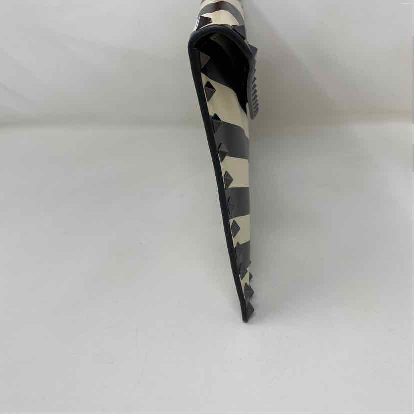 Pre-Owned Valentino Striped Leather Designer Handbag