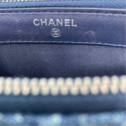 Pre-Owned Chanel Denim Denim Designer Handbag