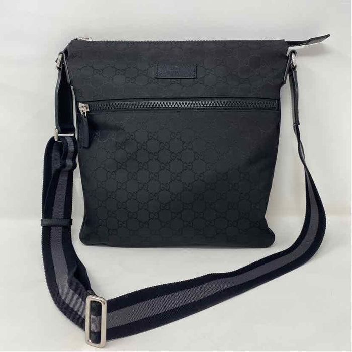 Pre-Owned Gucci Black Nylon Designer Handbag