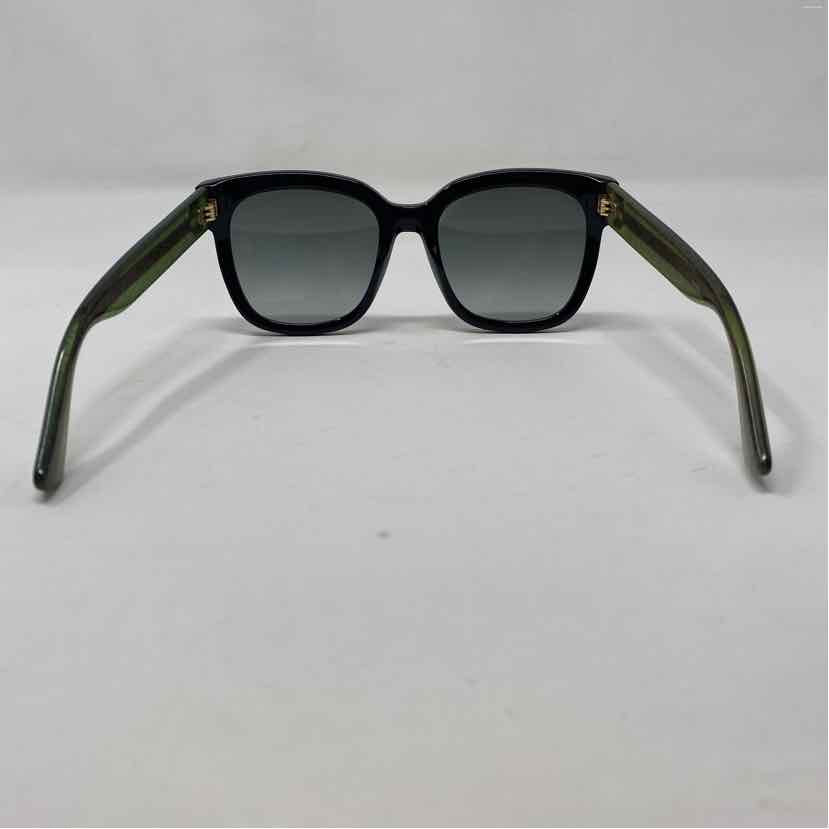 Pre-Owned Gucci Black Plastic Designer Sunglasses