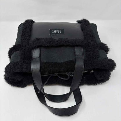 Pre-Owned UGG Black Leather Handbag