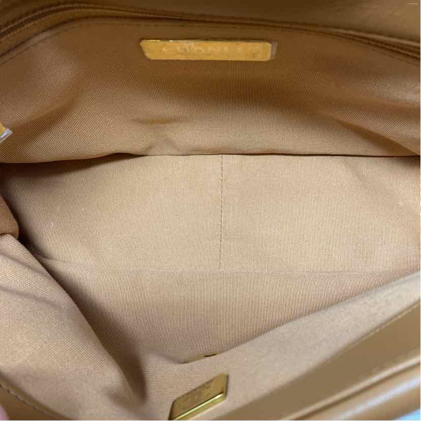 Pre-Owned Chanel Cognac Leather Designer Handbag